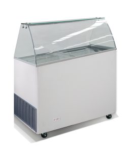 SCHEPIJSVITRINE CORSICA 6